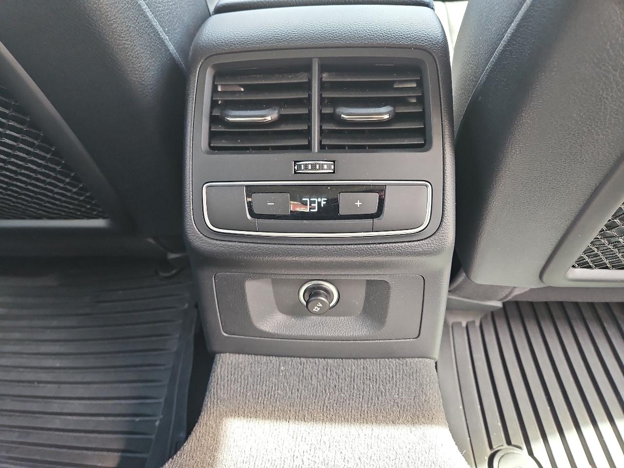 Audi A4 2.0T Premium Sedan 2017