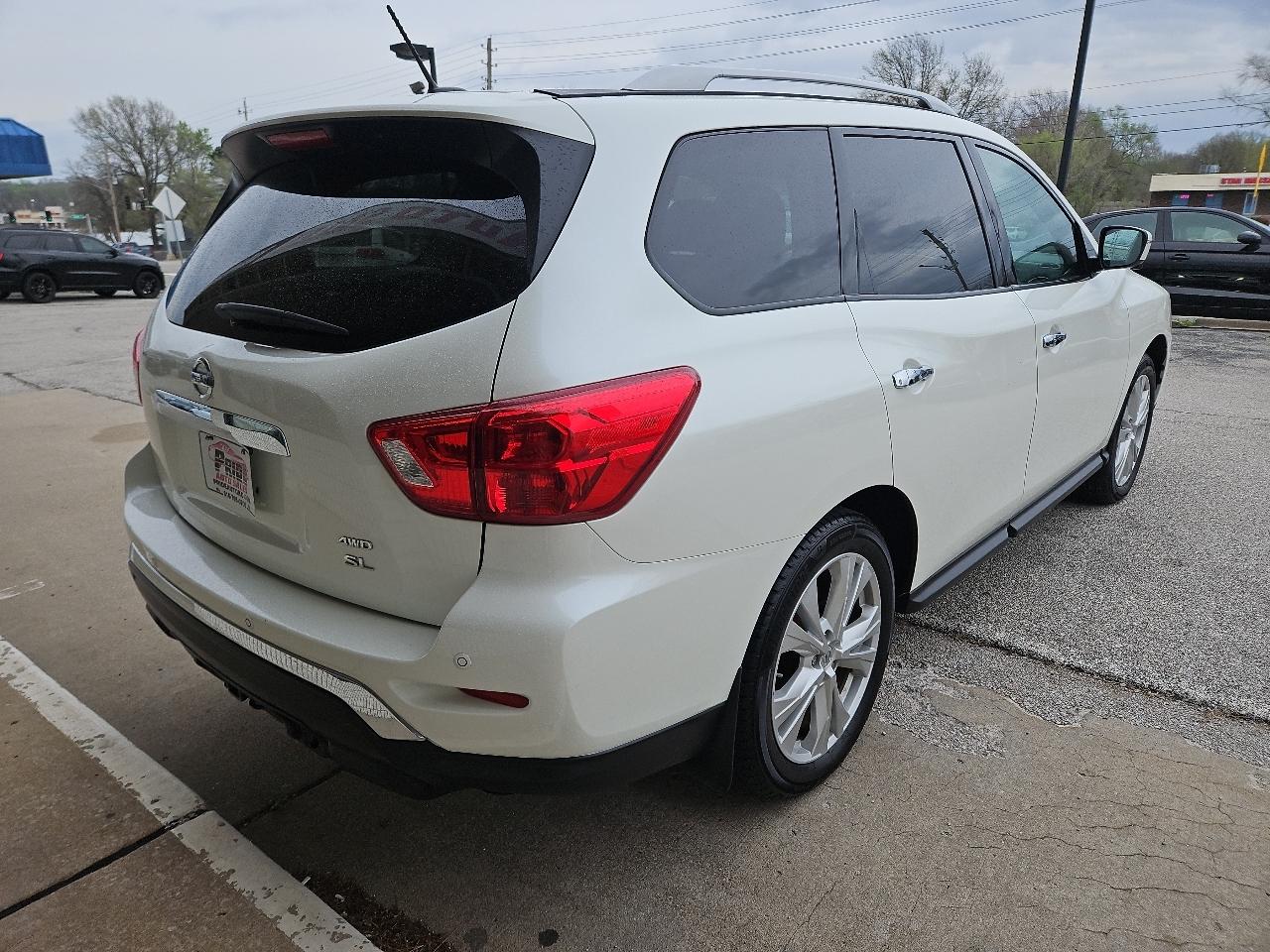 Nissan Pathfinder Platinum 4WD 2018