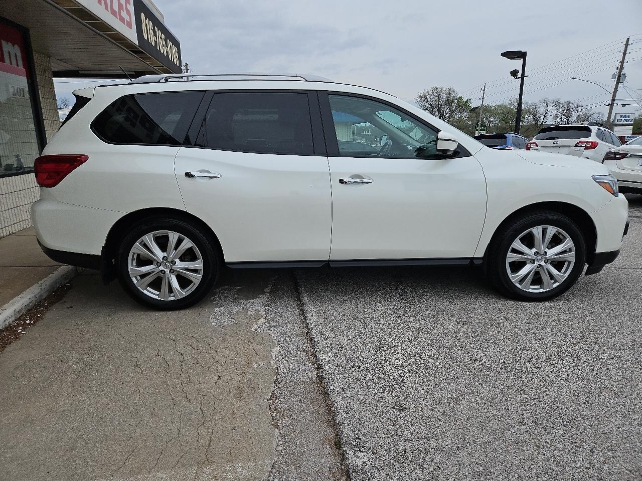 Nissan Pathfinder Platinum 4WD 2018