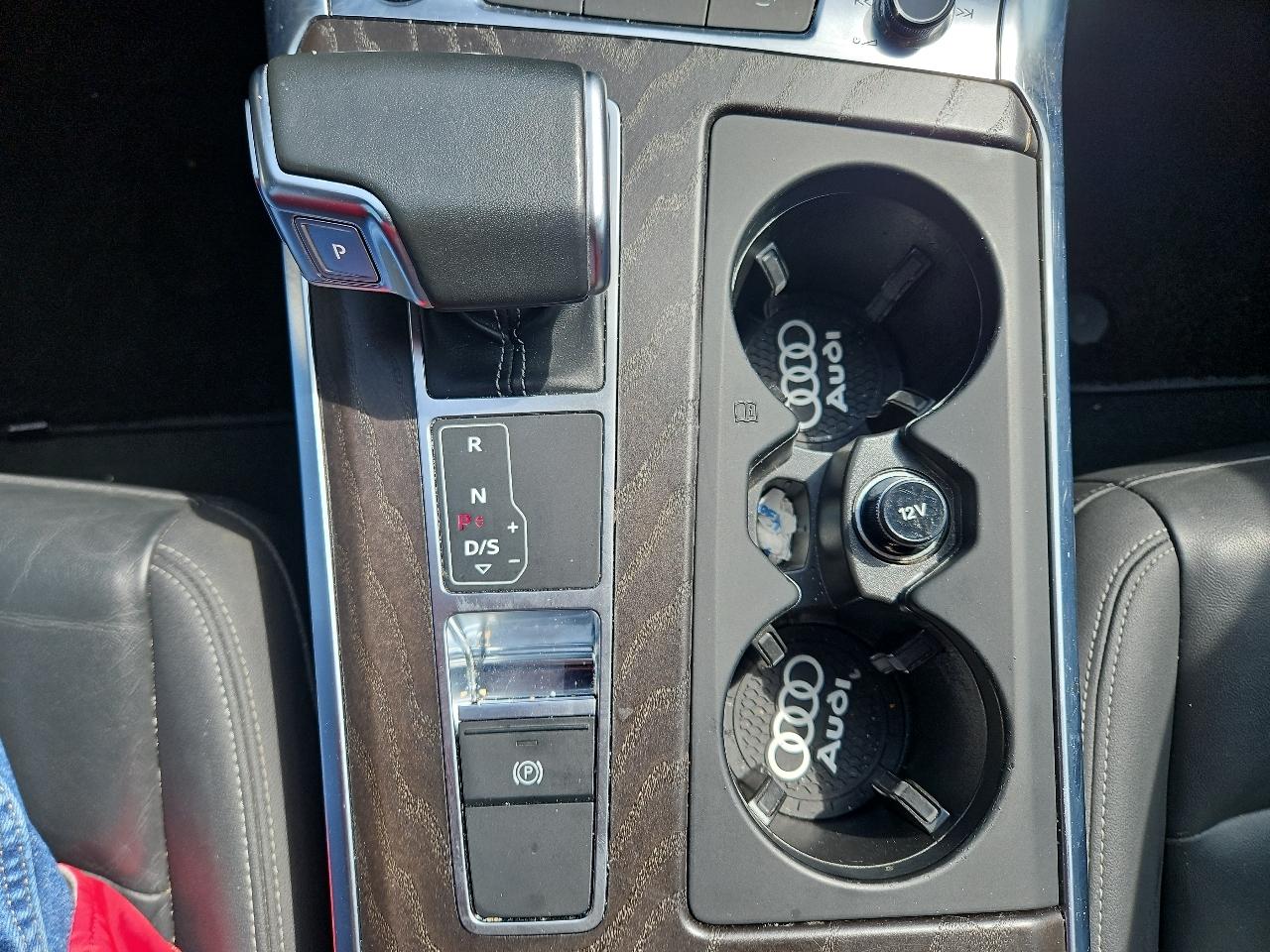 Audi A6 Premium Plus 45 TFSI quattro 2021