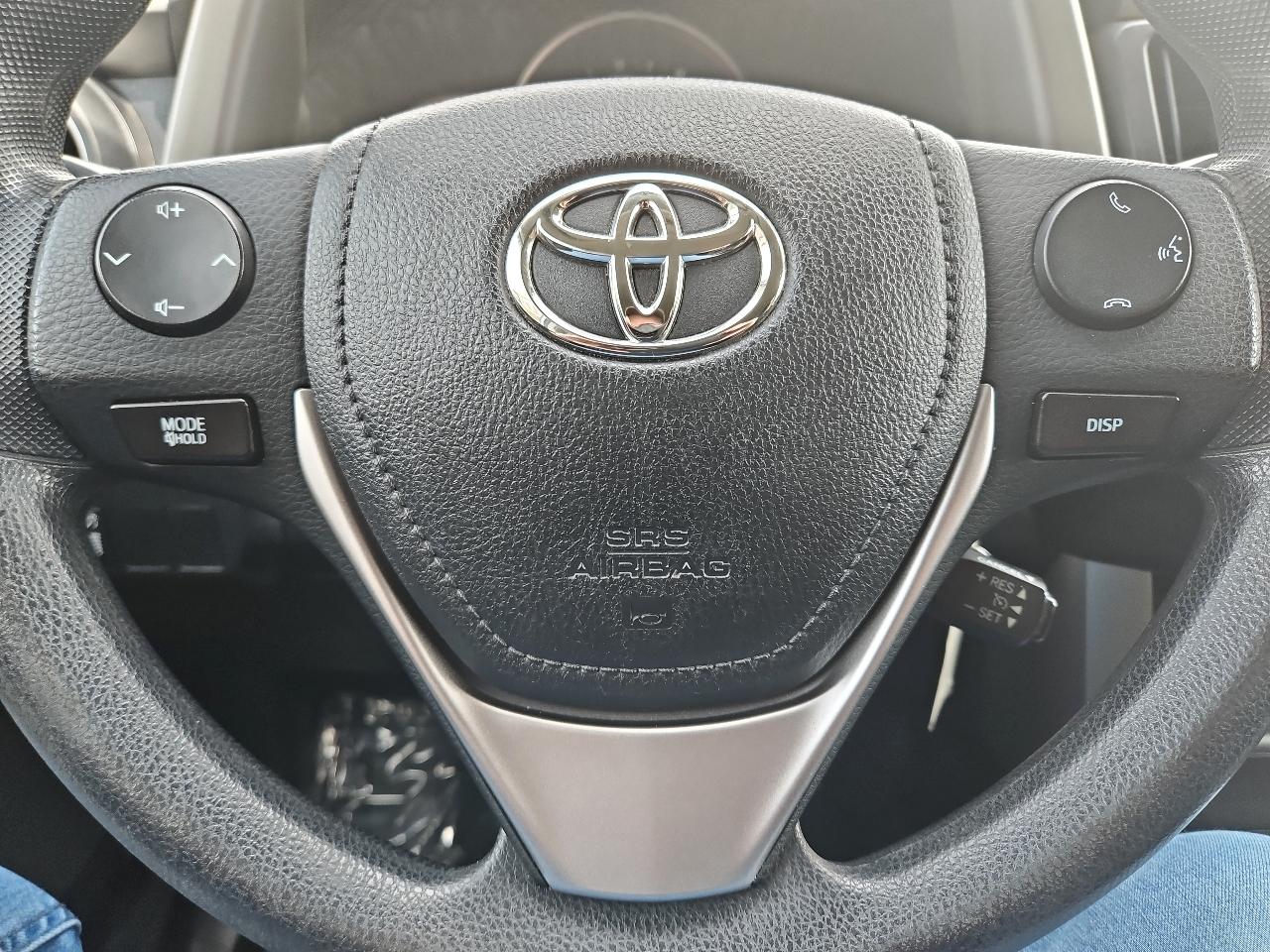 Toyota RAV4 LE AWD 2016