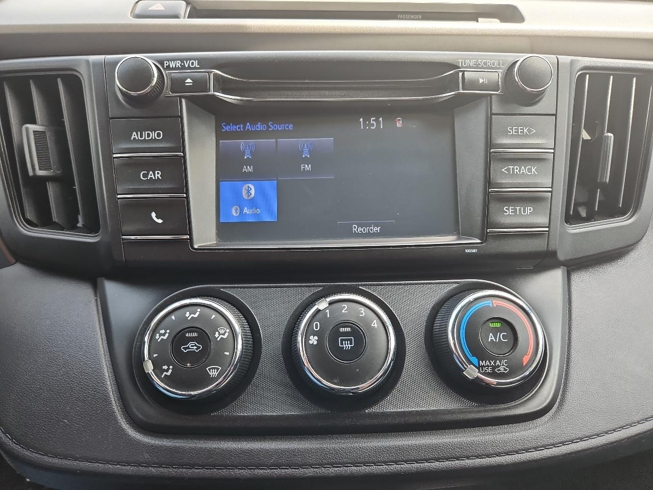 Toyota RAV4 LE AWD 2016