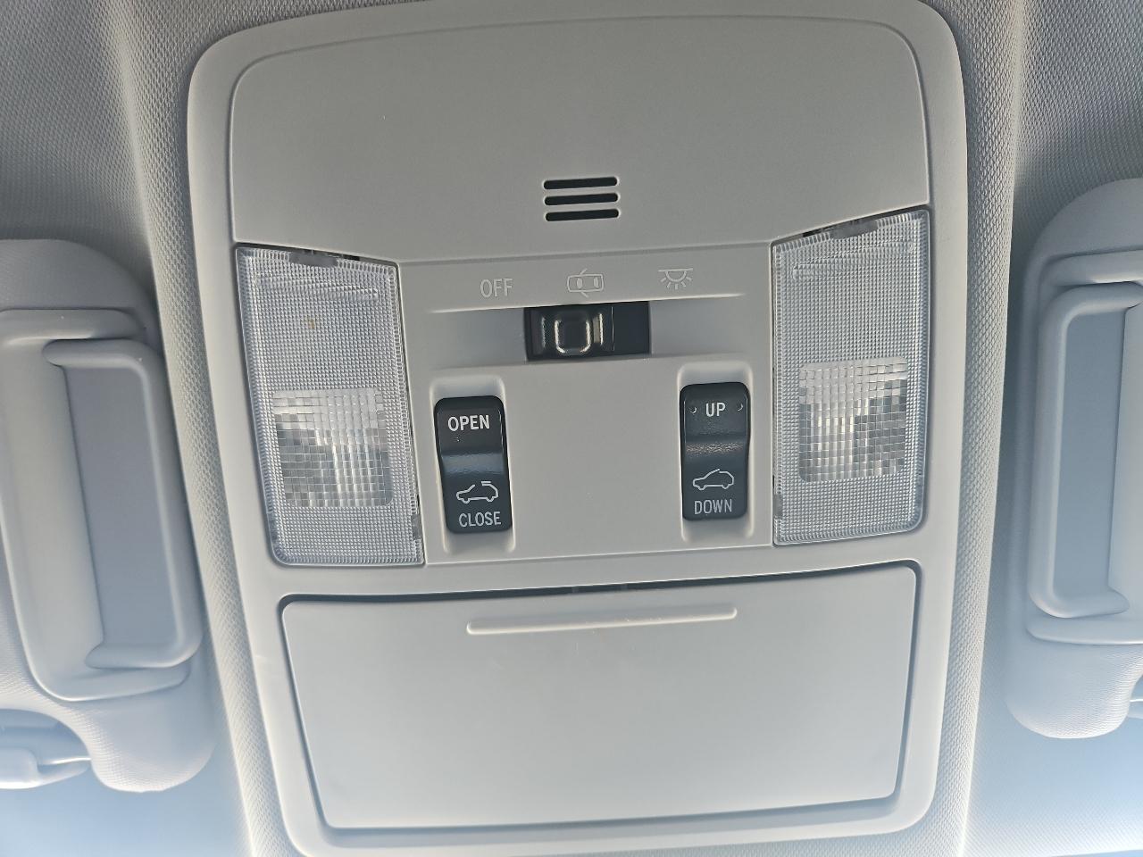 Toyota RAV4 XLE FWD 2017