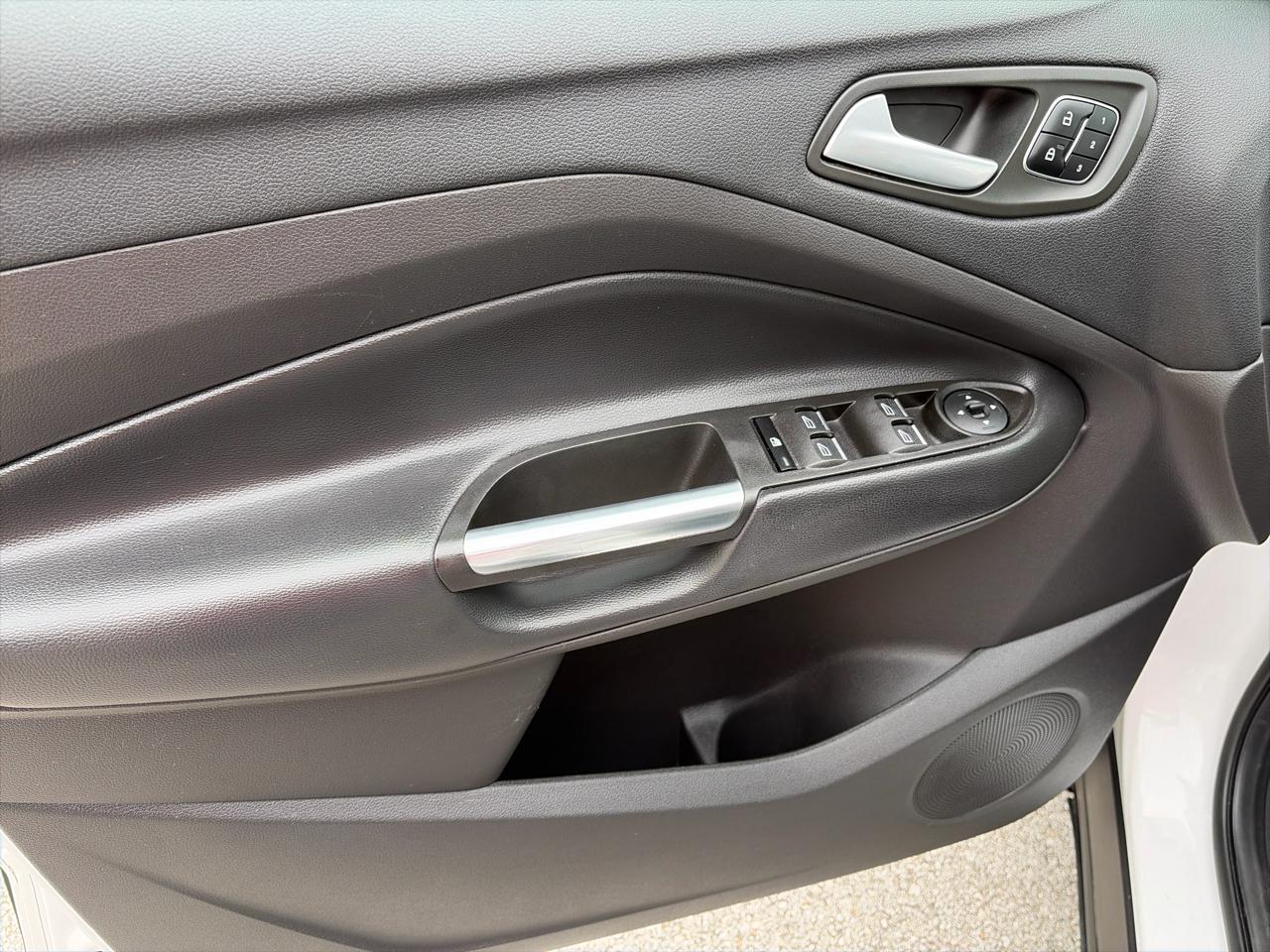 Ford Escape Titanium 4WD 2018