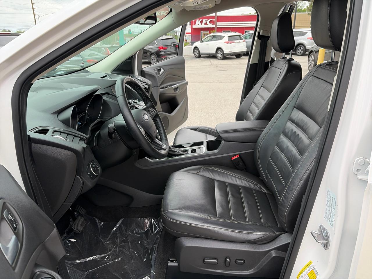 Ford Escape Titanium 4WD 2018