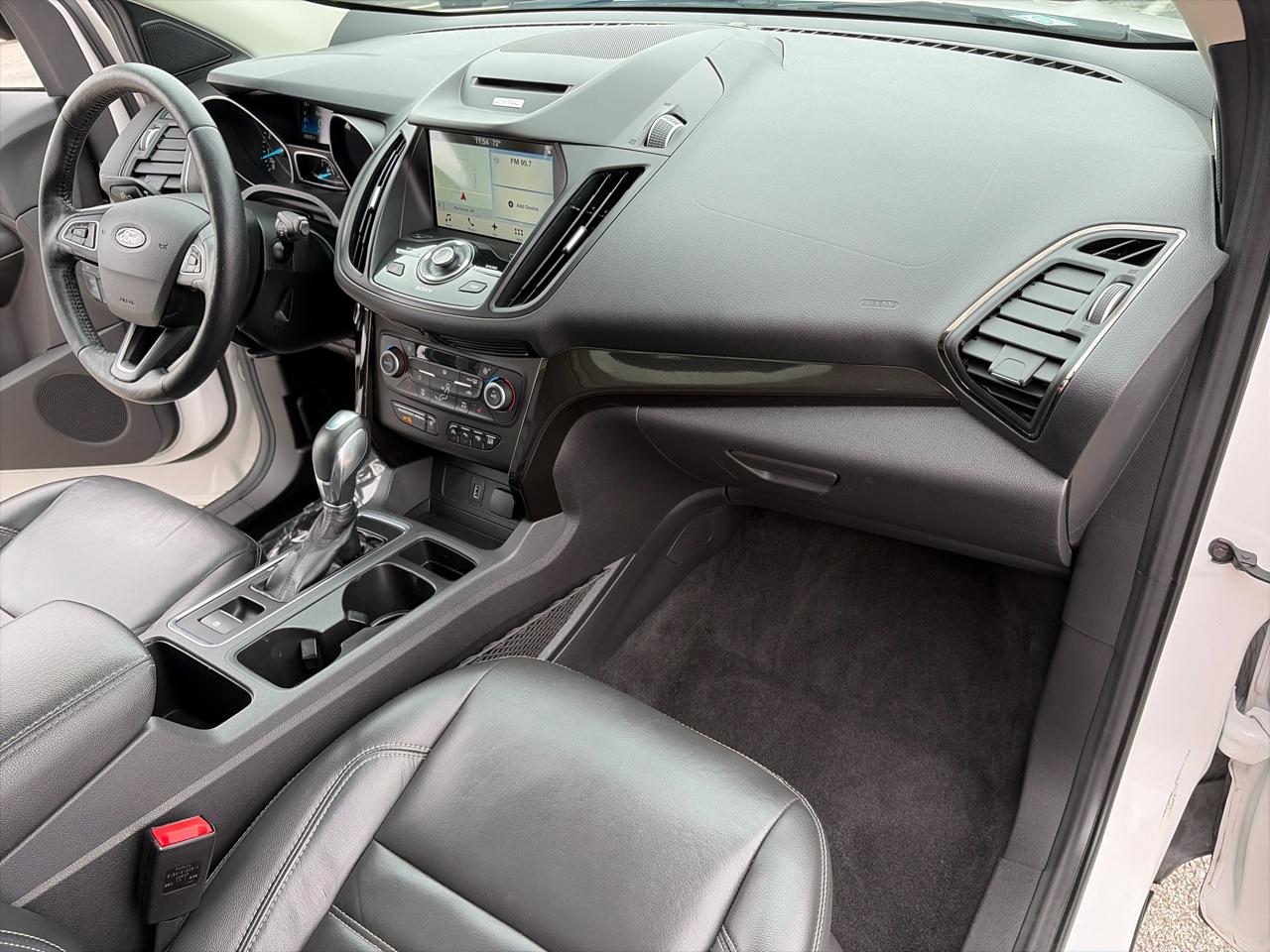 Ford Escape Titanium 4WD 2018