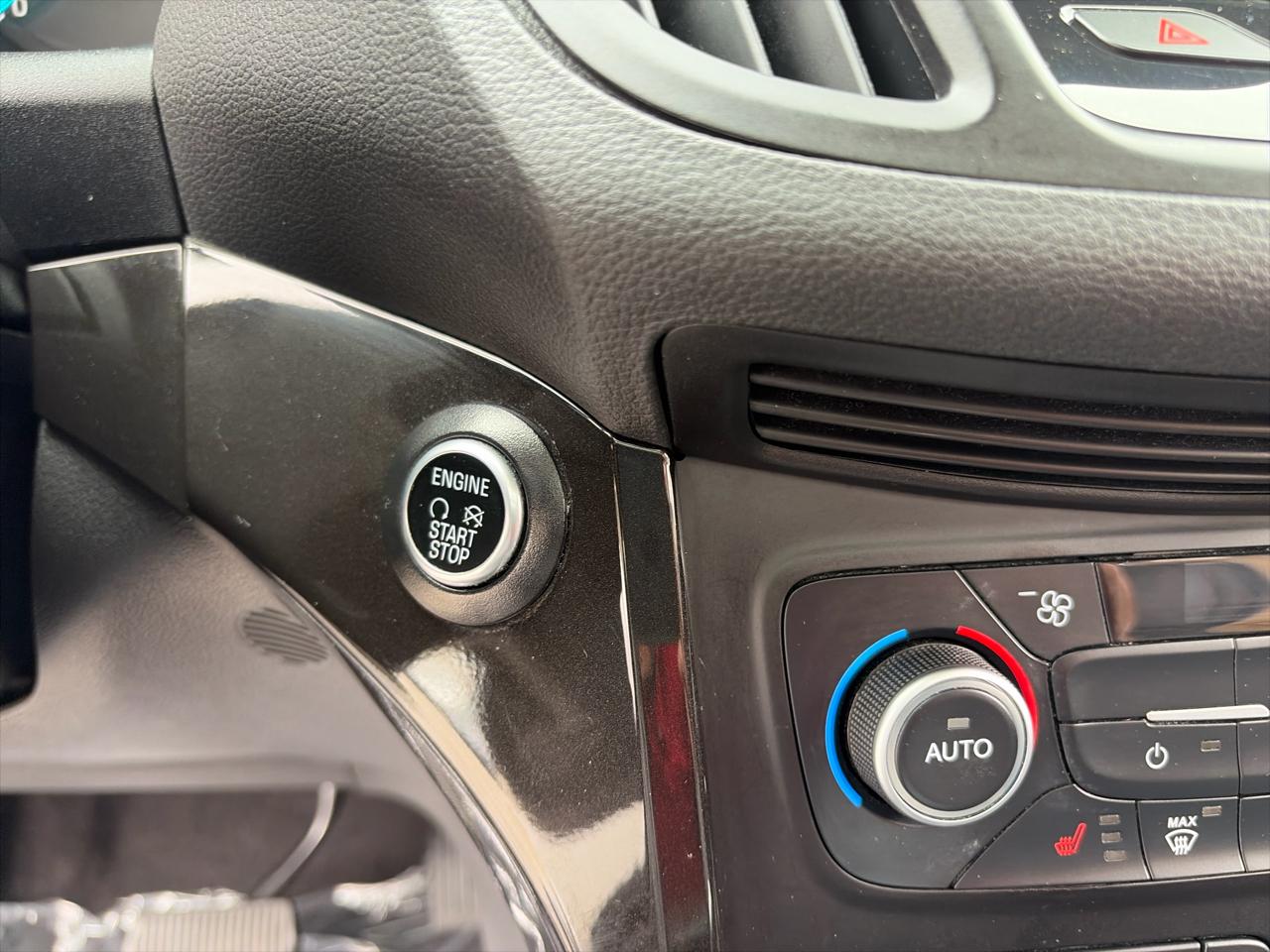 Ford Escape Titanium 4WD 2018
