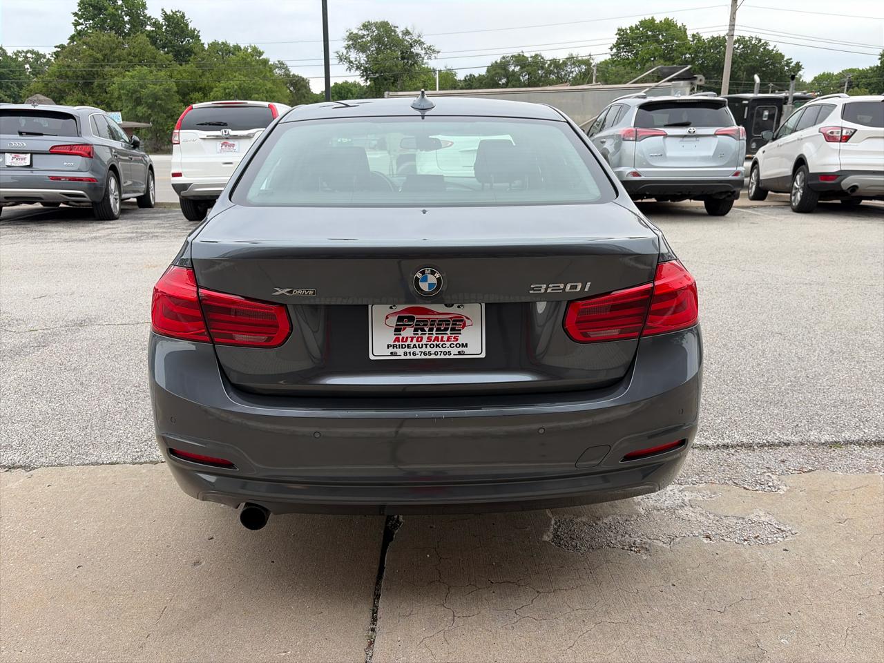 BMW 3-Series 320i xDrive Sedan 2016