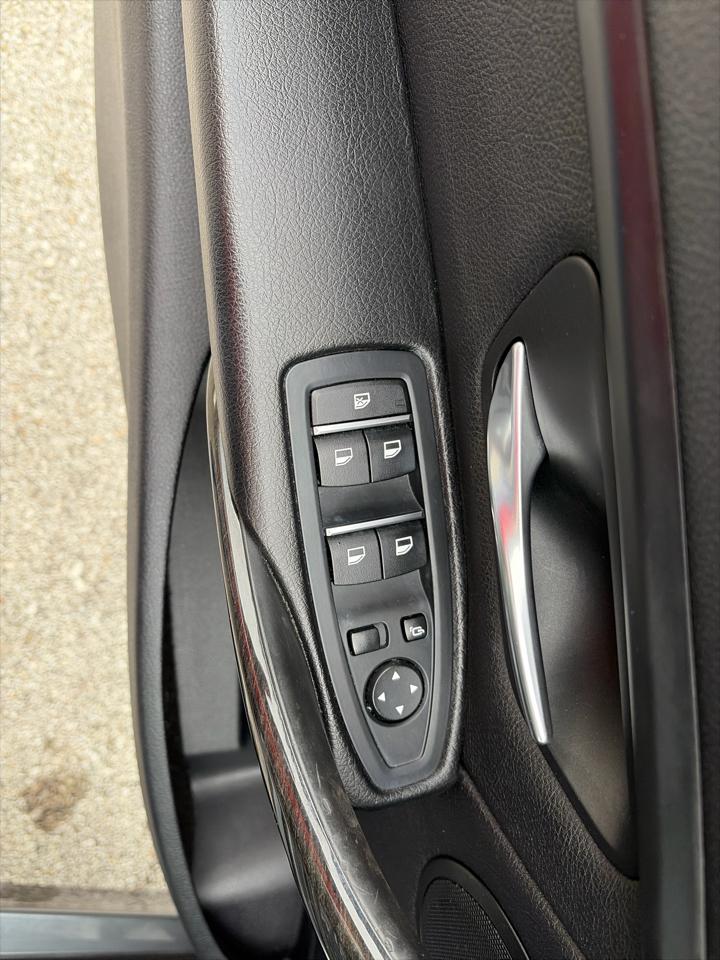 BMW 3-Series 320i xDrive Sedan 2016