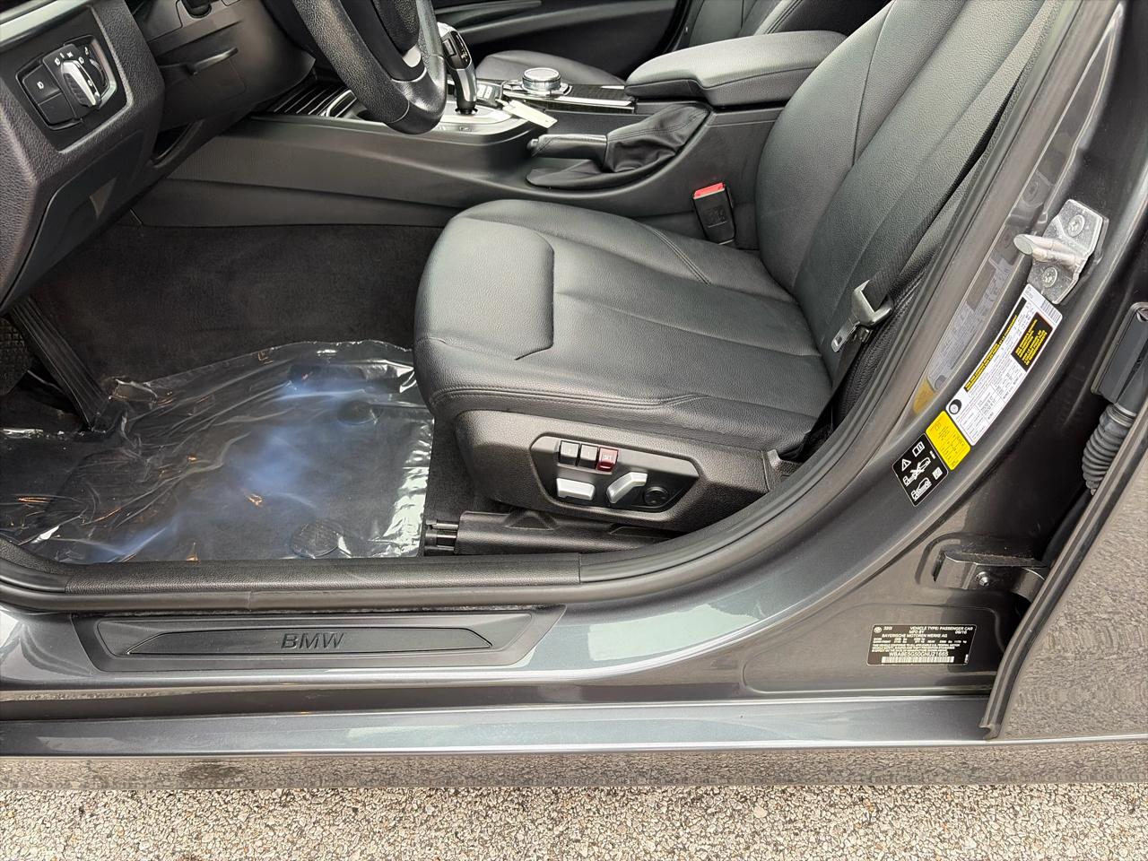 BMW 3-Series 320i xDrive Sedan 2016