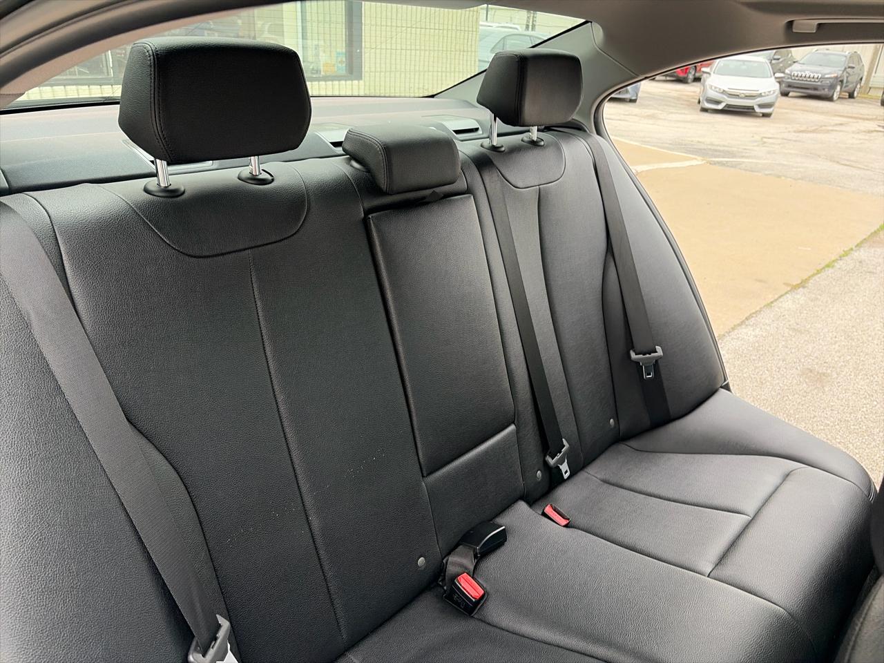 BMW 3-Series 320i xDrive Sedan 2016
