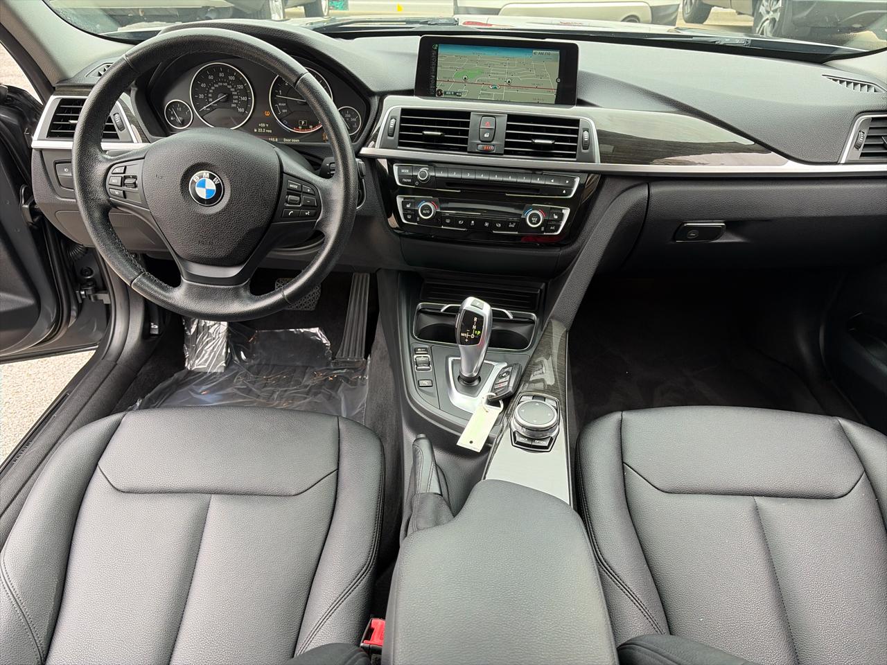BMW 3-Series 320i xDrive Sedan 2016
