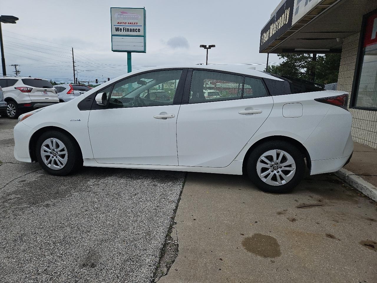 Toyota Prius Two 2017