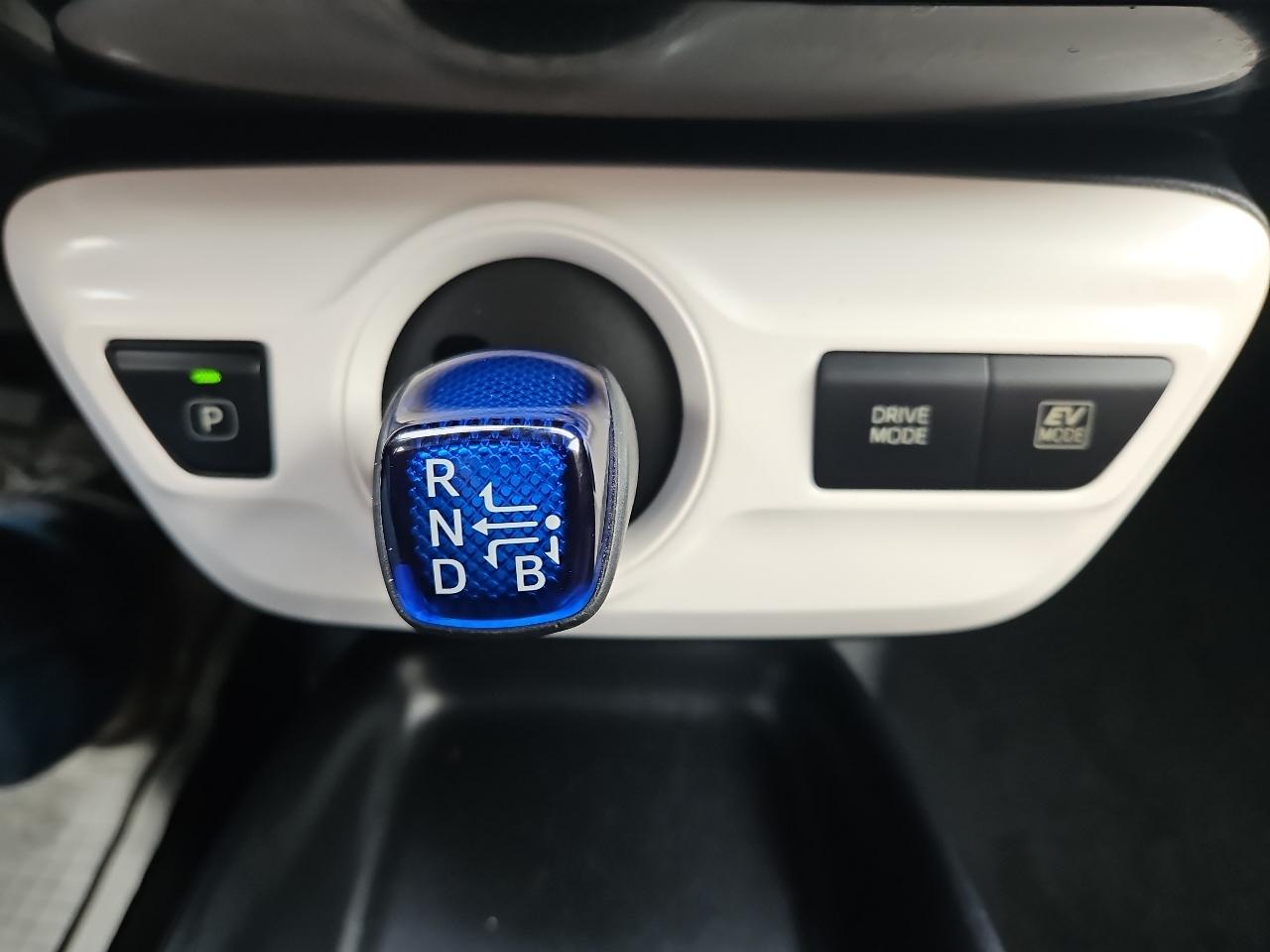 Toyota Prius Two 2017
