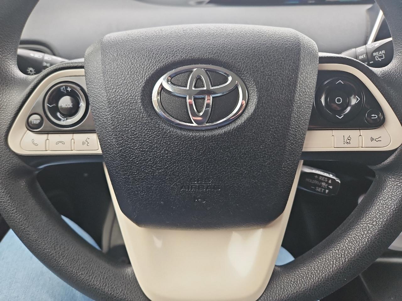Toyota Prius Two 2017