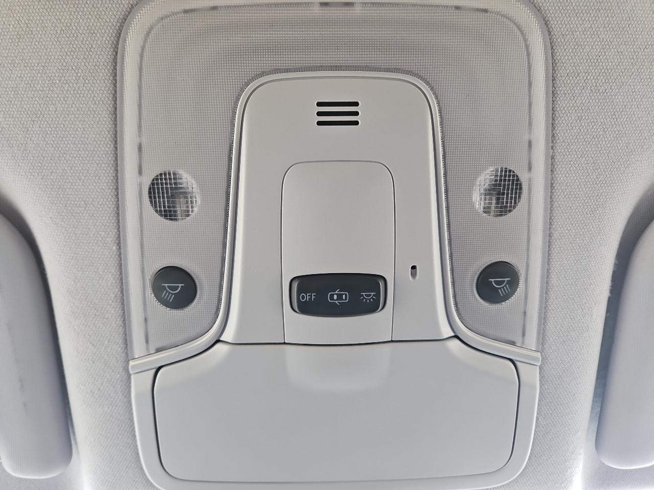 Toyota Prius Two 2017