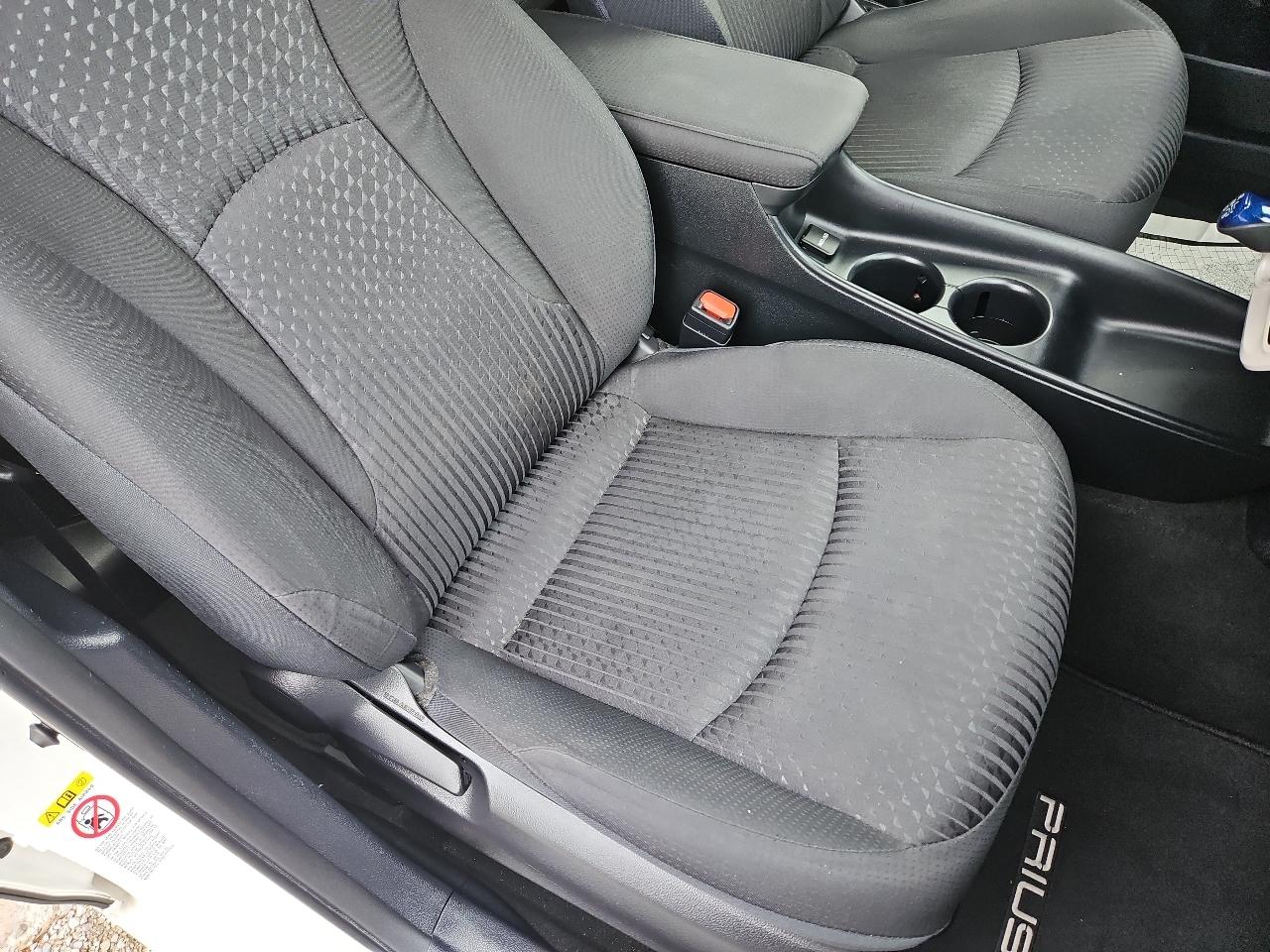 Toyota Prius Two 2017