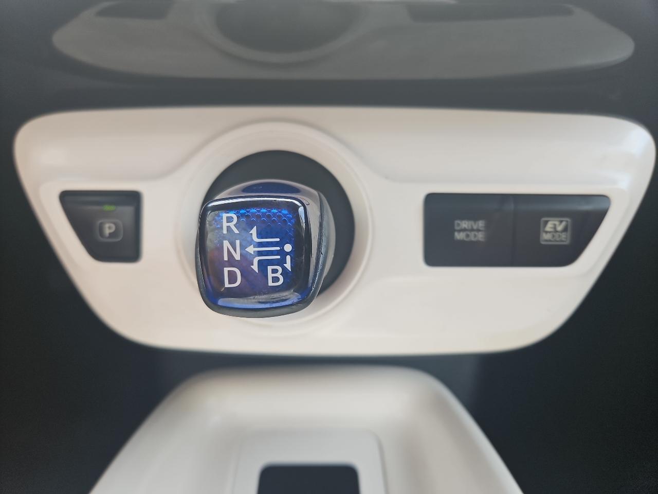 Toyota Prius Four Touring 2016