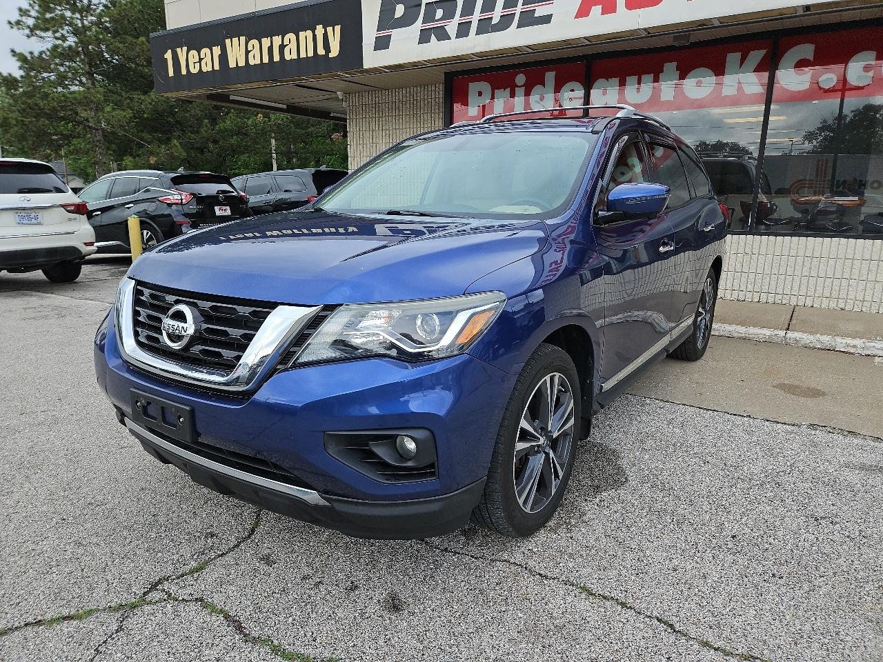 Nissan Pathfinder Platinum 4WD 2017