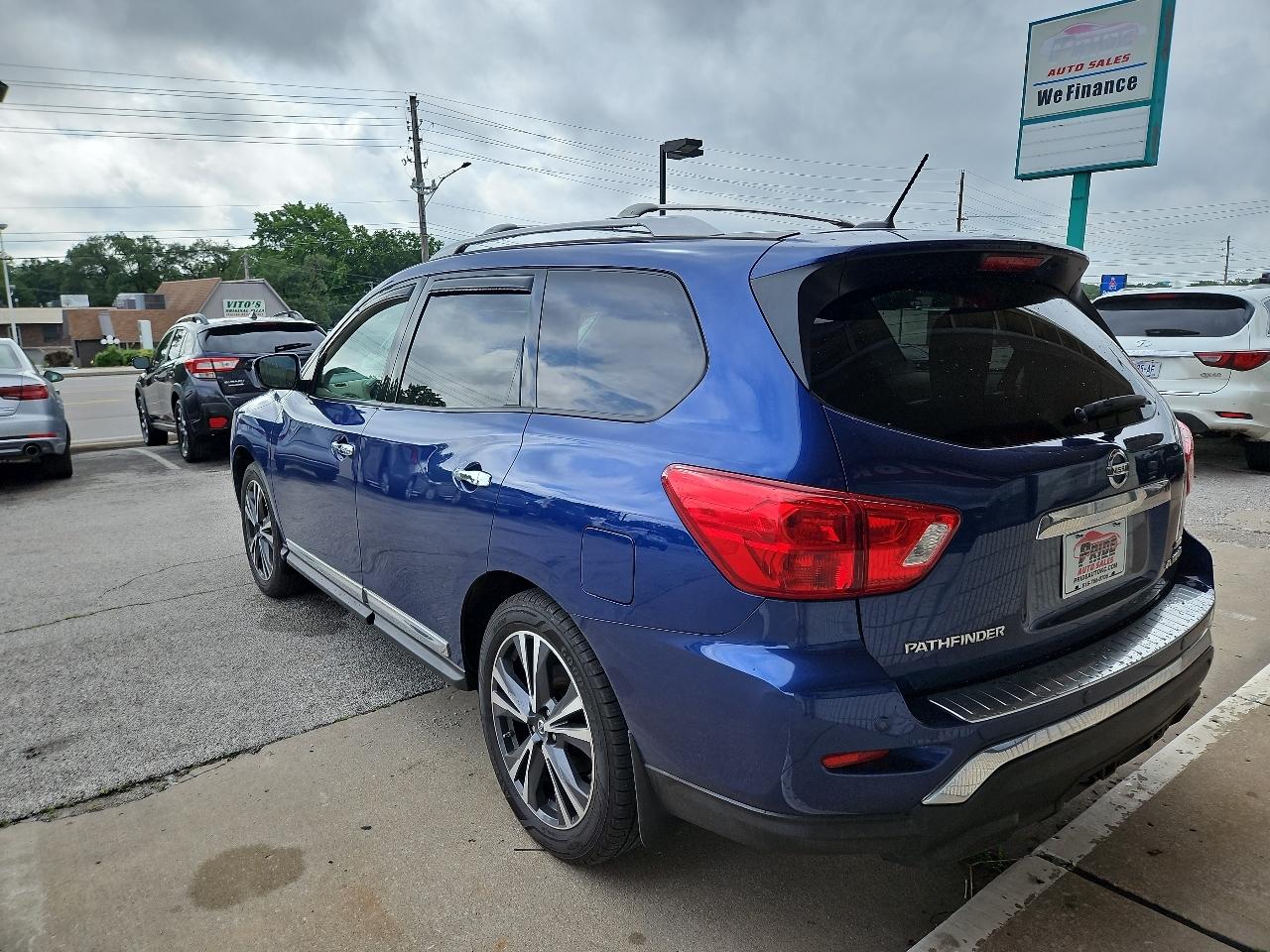 Nissan Pathfinder Platinum 4WD 2017