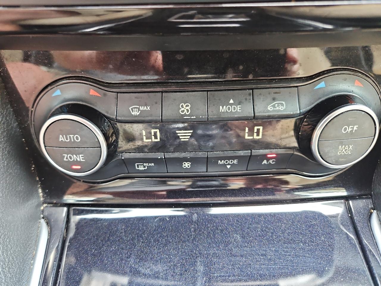 Infiniti QX30 Premium AWD 2017