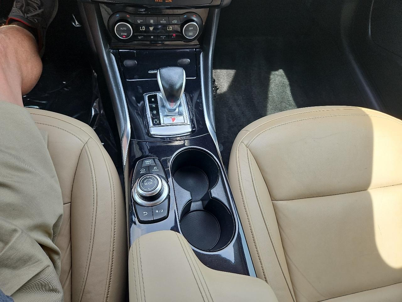 Infiniti QX30 Premium AWD 2017