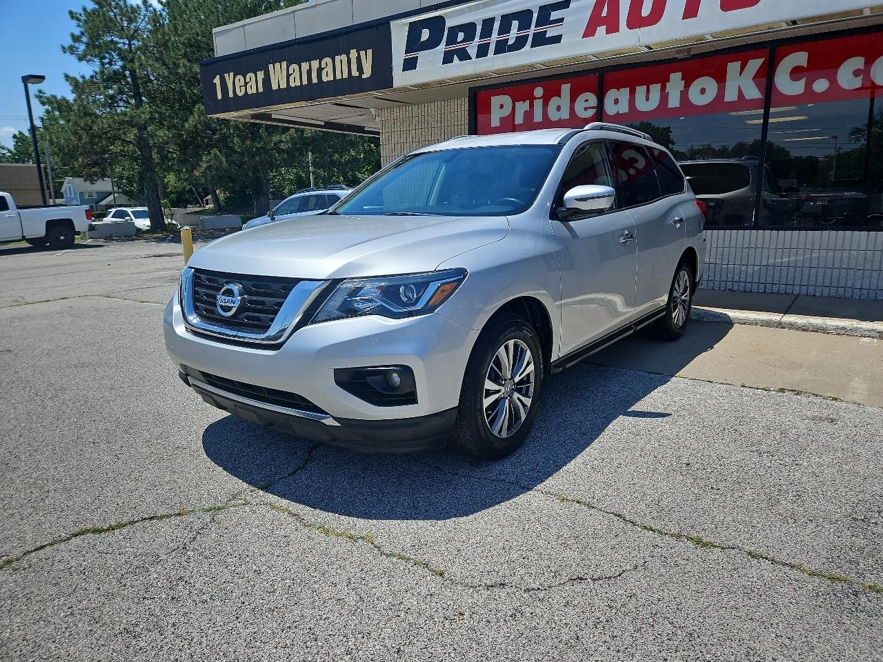 Nissan Pathfinder SL 4WD 2020