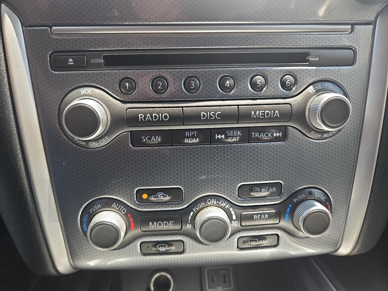Nissan Pathfinder SL 4WD 2020