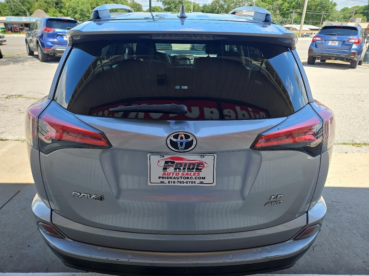 Toyota RAV4 LE AWD 2016