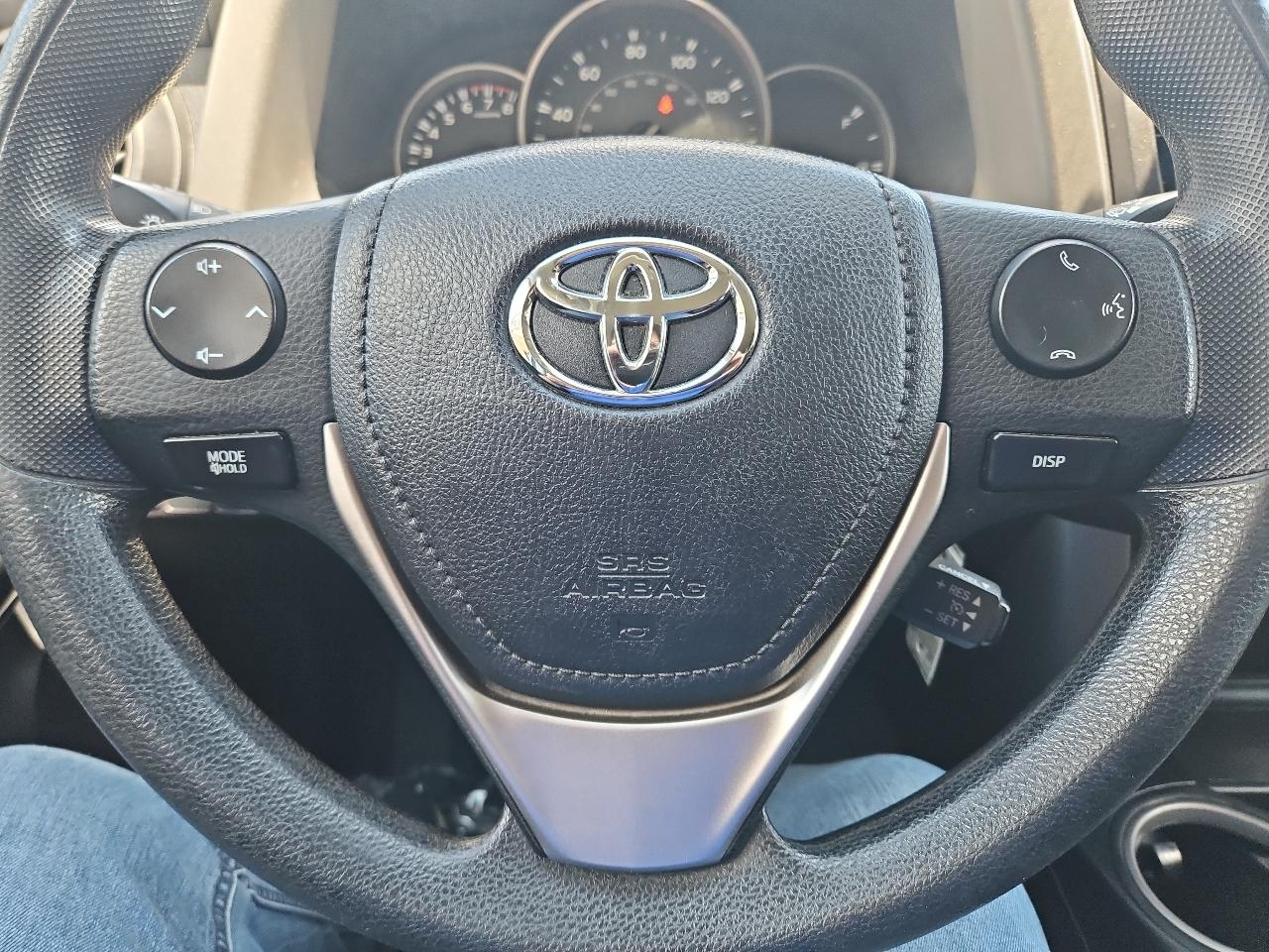 Toyota RAV4 LE AWD 2016