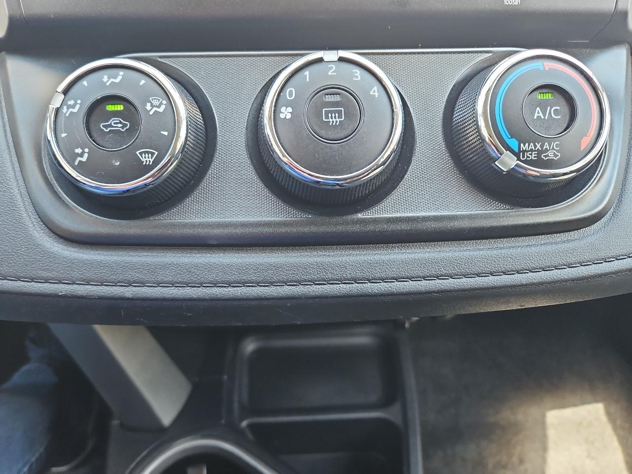 Toyota RAV4 LE AWD 2016