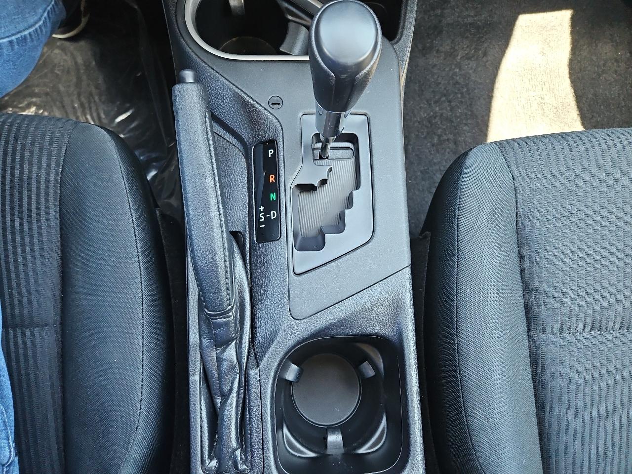 Toyota RAV4 LE AWD 2016