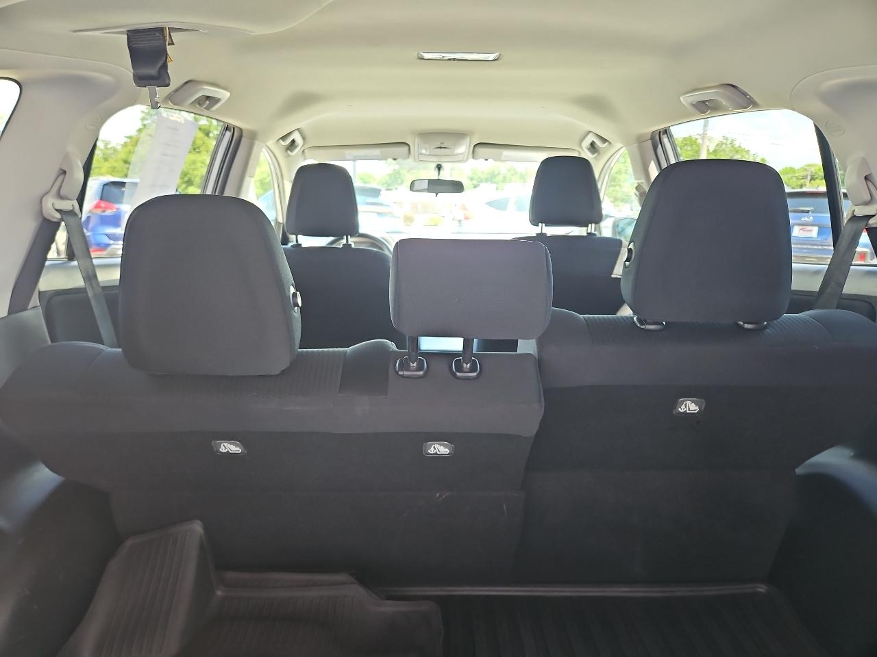 Toyota RAV4 LE AWD 2016
