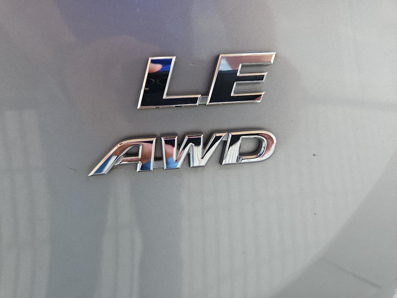 Toyota RAV4 LE AWD 2016