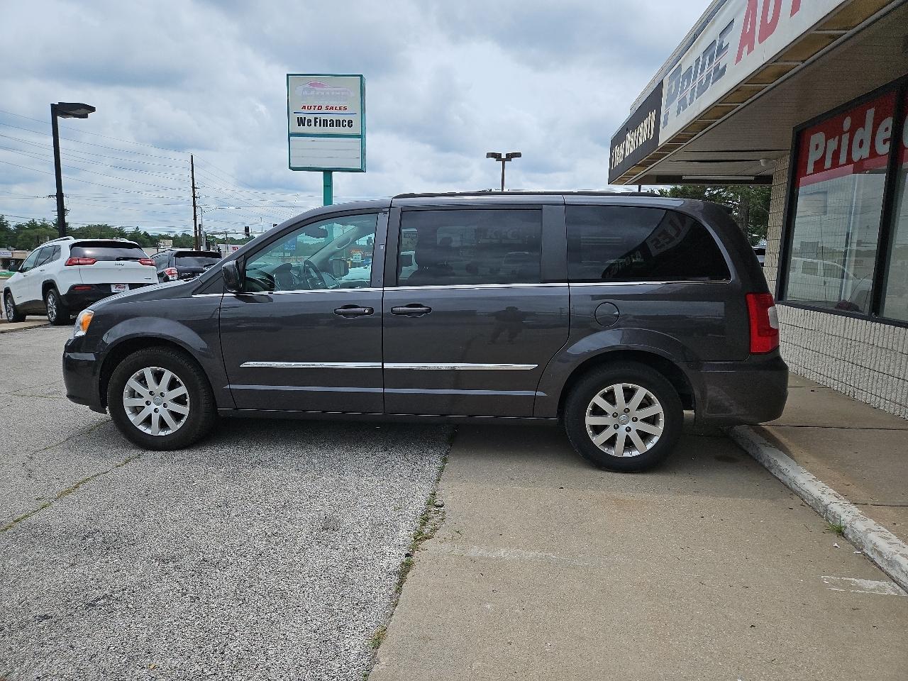 Chrysler Town & Country Touring 2016
