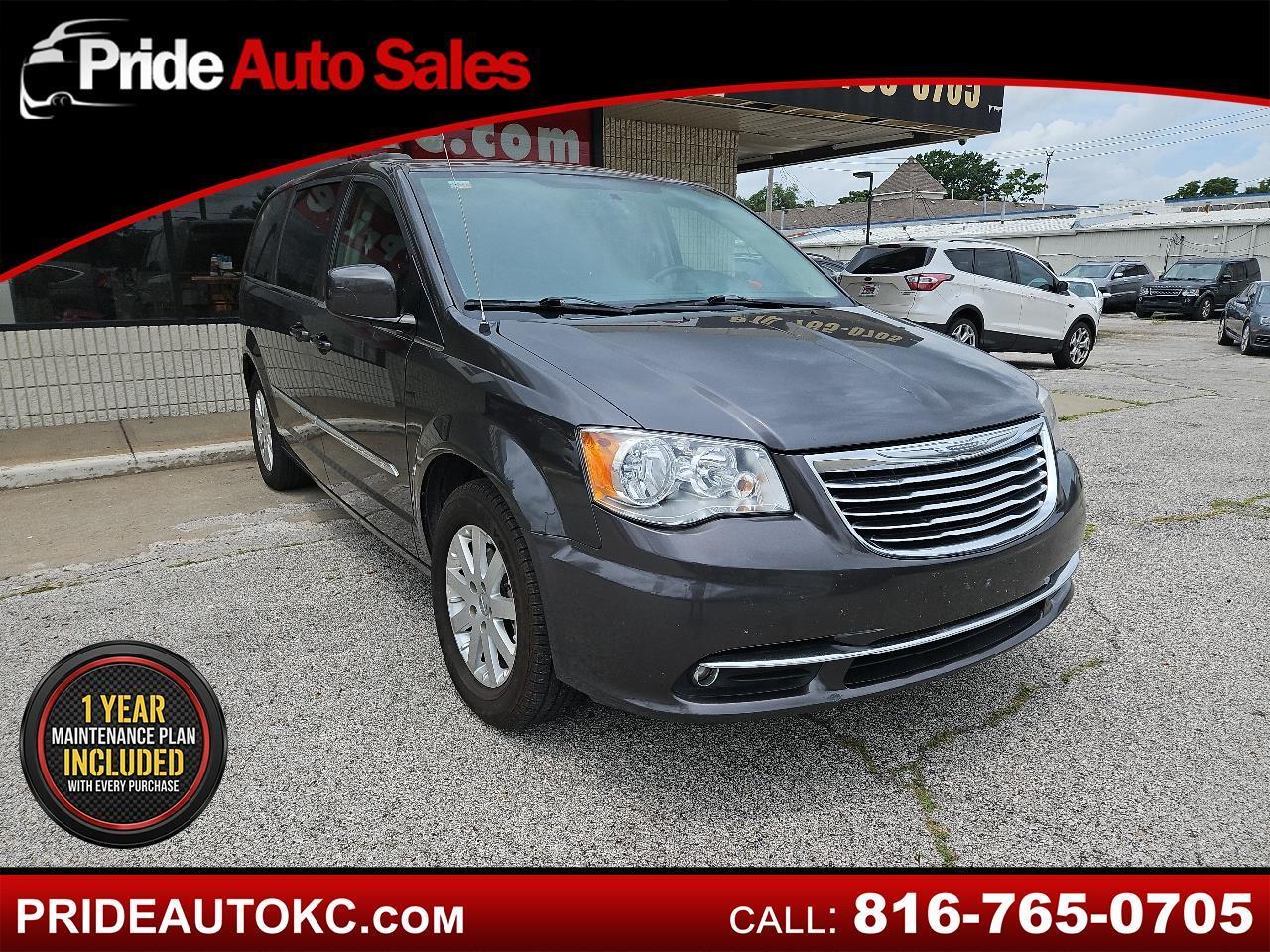 2016 Chrysler Town & Country Touring
