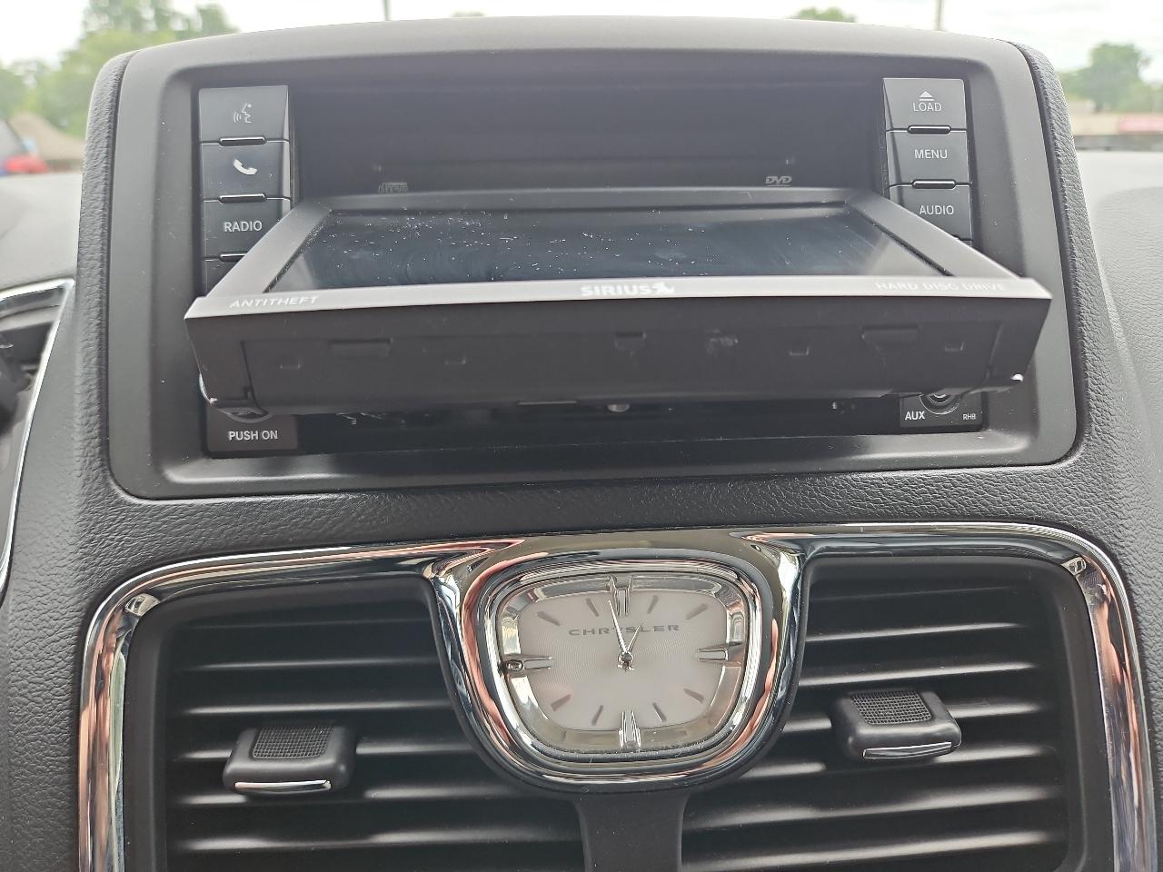 Chrysler Town & Country Touring 2016