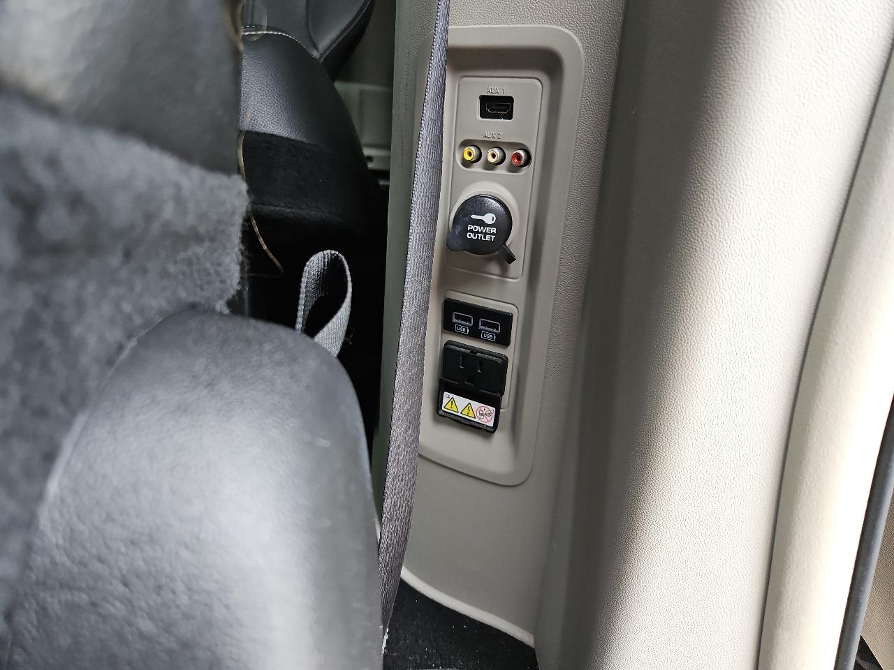 Chrysler Town & Country Touring 2016
