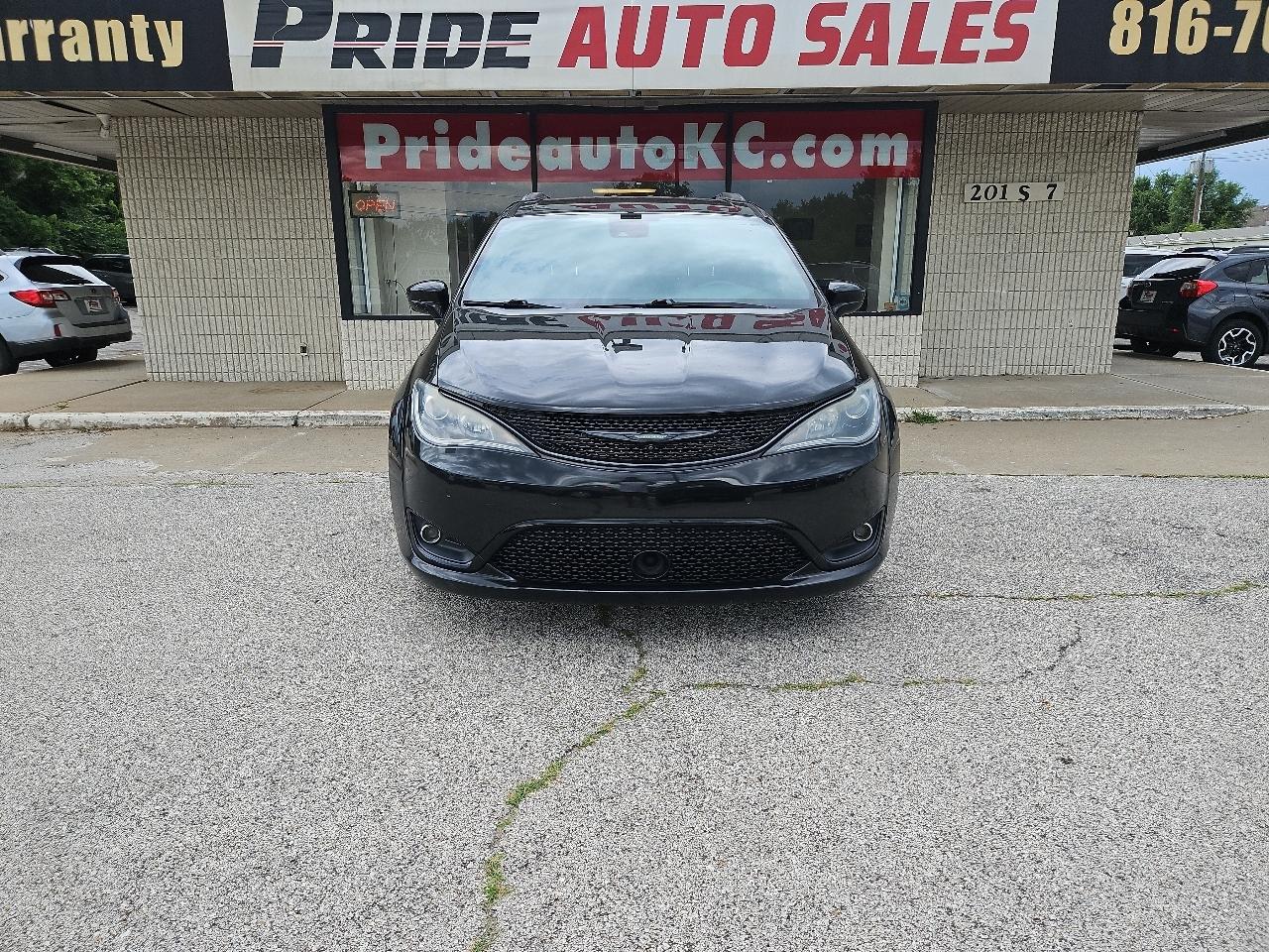 Chrysler Pacifica Touring-L Plus 2019