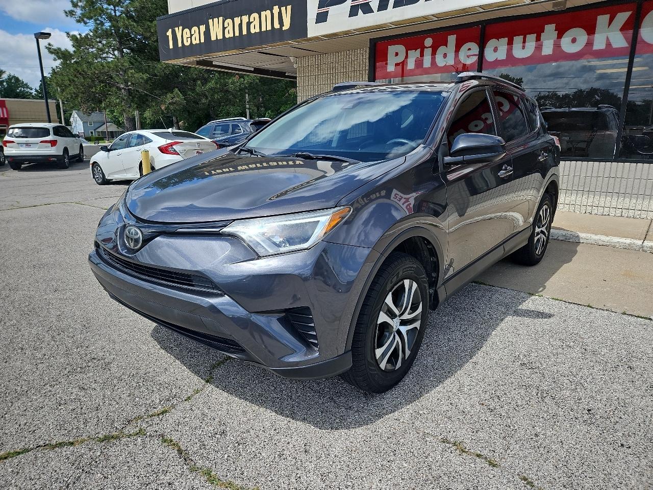 Toyota RAV4 LE 2017