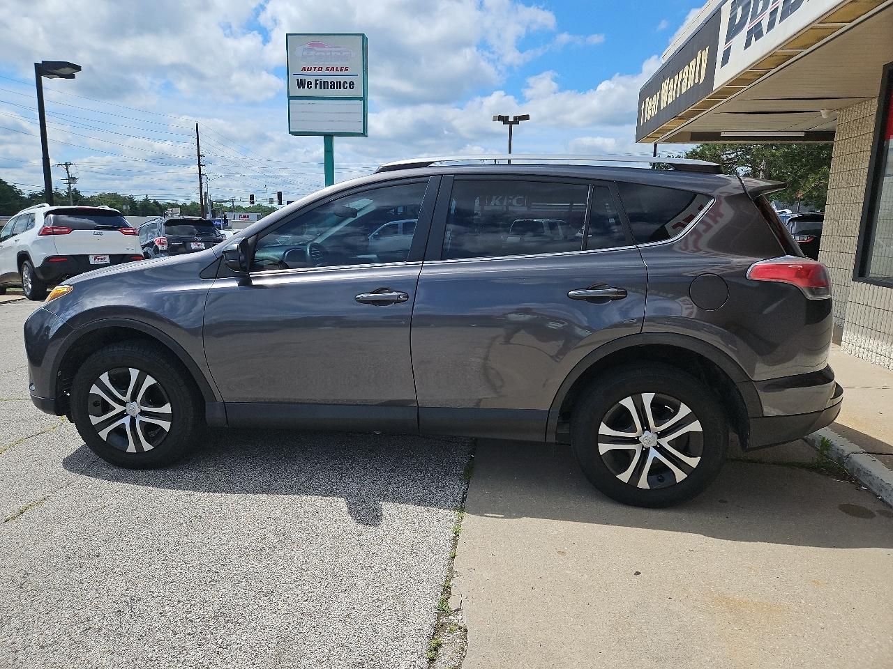 Toyota RAV4 LE 2017