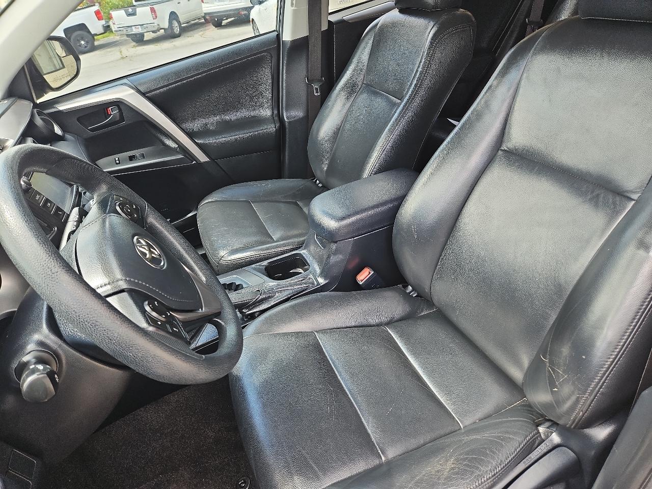 Toyota RAV4 LE 2017