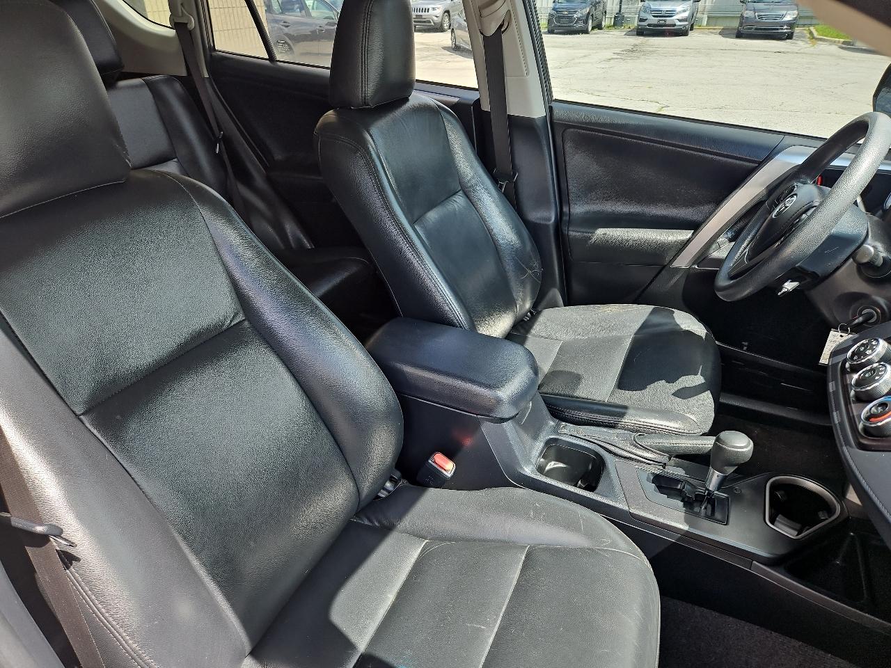 Toyota RAV4 LE 2017