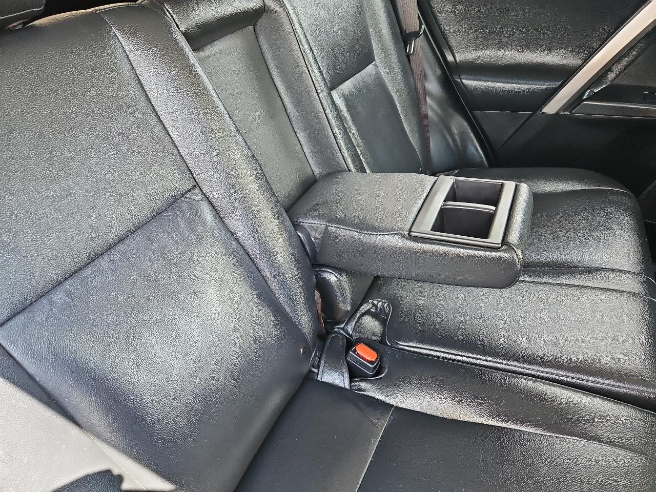Toyota RAV4 LE 2017