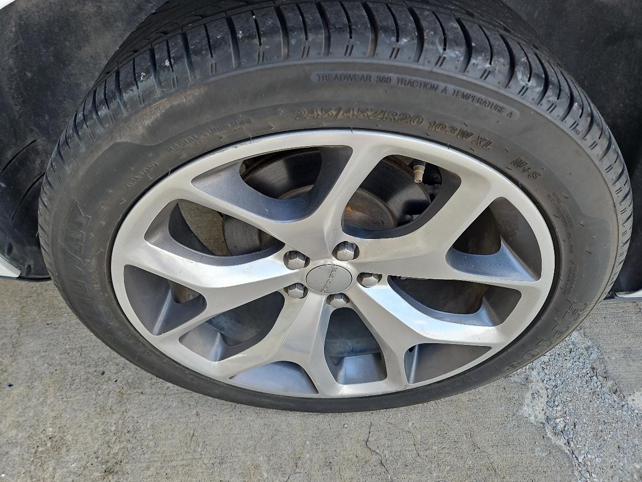 Dodge Challenger SXT Plus 2016