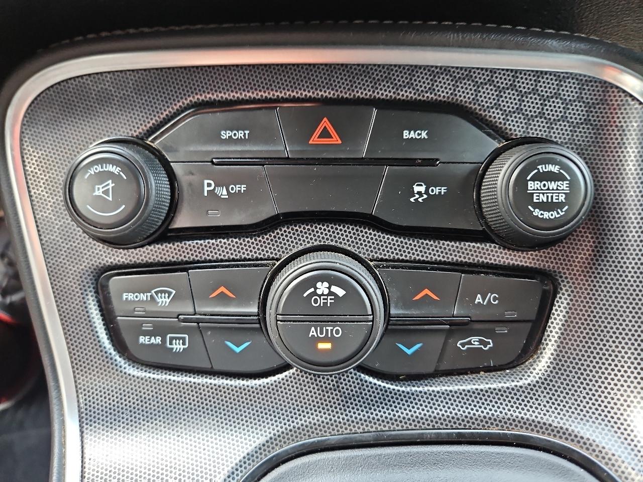 Dodge Challenger SXT Plus 2016