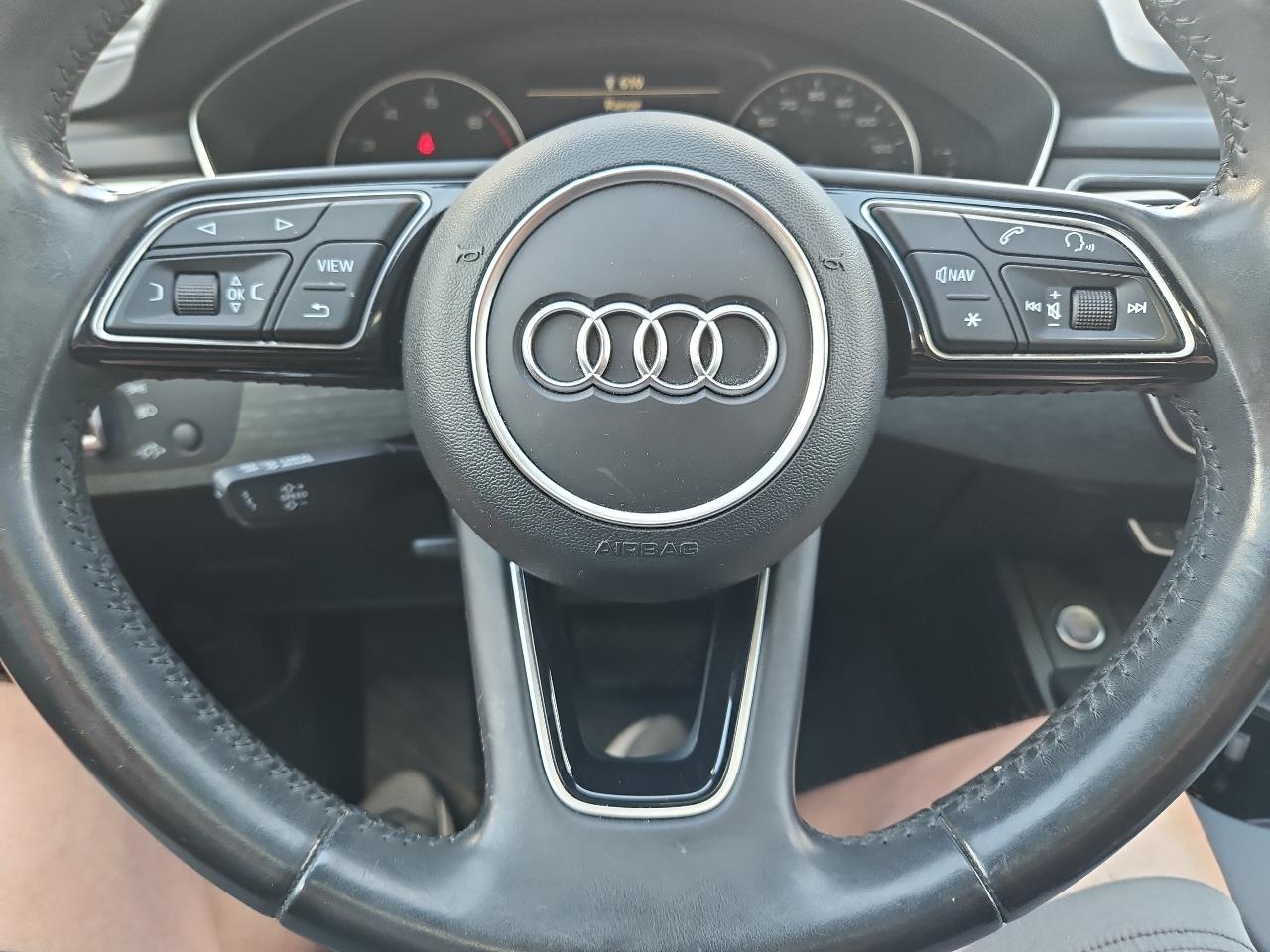Audi A4 2.0T Premium quattro Sedan 2017