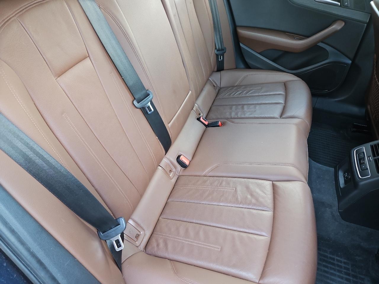 Audi A4 2.0T Premium quattro Sedan 2017