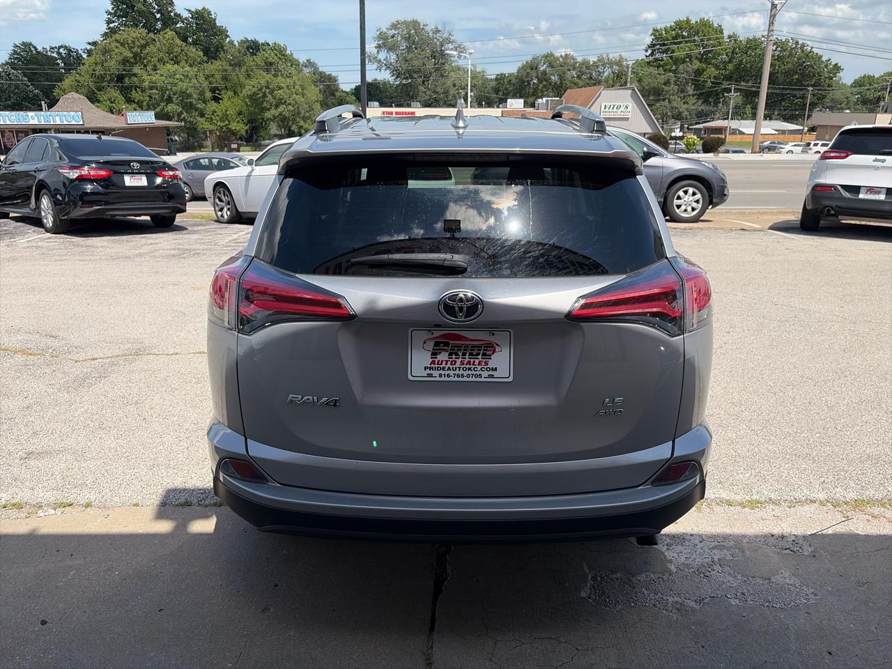 Toyota RAV4 LE AWD 2016