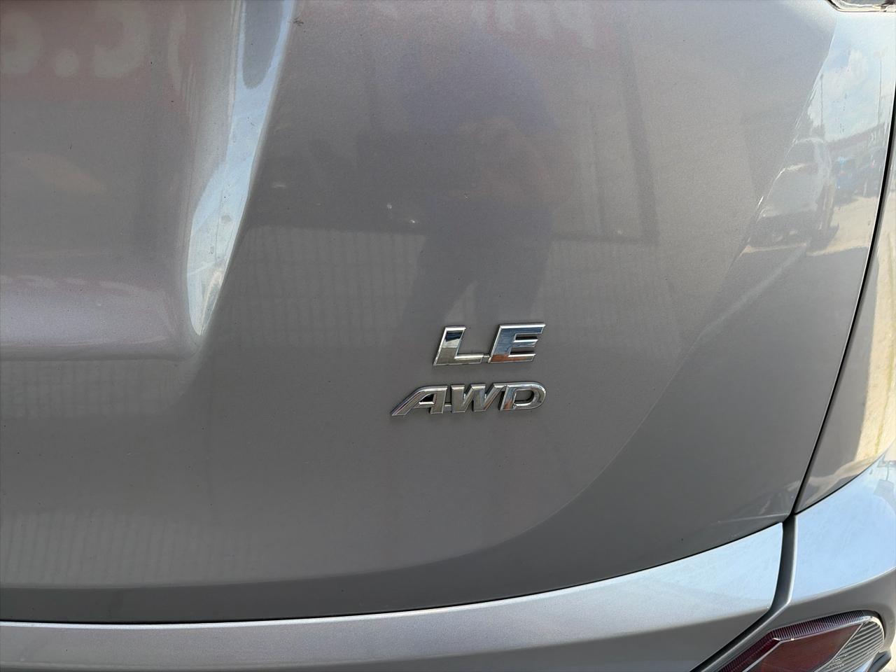 Toyota RAV4 LE AWD 2016